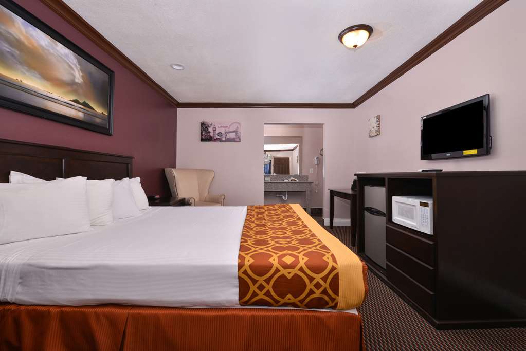 Americas Best Value Inn Корона Стая снимка