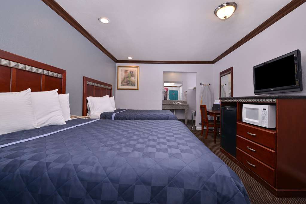 Americas Best Value Inn Корона Стая снимка